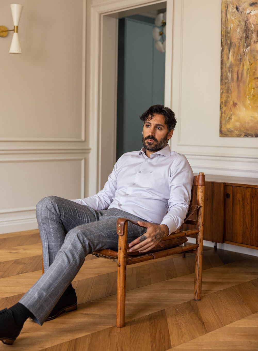 Den perfekta ljusgråa skjortan till kontoret. Skräddarsys efter dina mått, upplev skillnaden själv. 